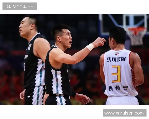 南京羽毛球队在冠军赛积分榜上以51分稳居第一名展现强劲实力 南京羽毛球队在冠军赛积分榜上以51分稳居第一名展现强劲实力