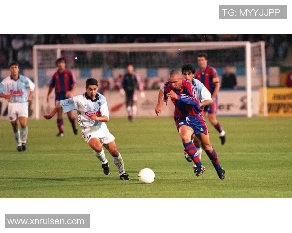 穿越69岁传奇足球明星的辉煌岁月与不朽精神 穿越69岁传奇足球明星的辉煌岁月与不朽精神